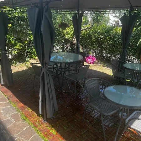 Bed and Breakfast Topaze