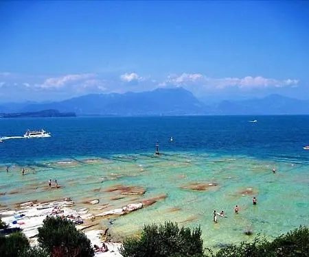 Topaze Bed and Breakfast Σιρμιόνε